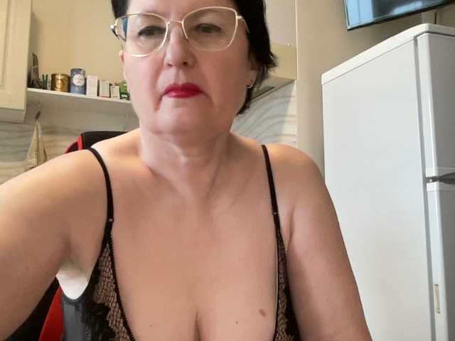 HotMilfPussy webcam
