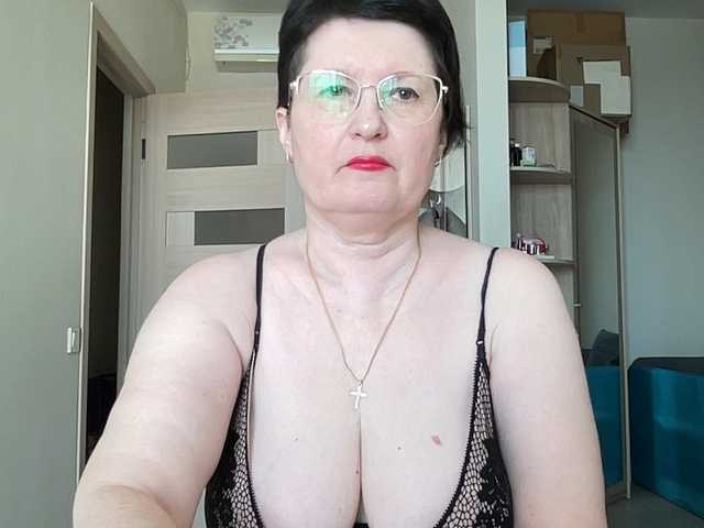 стрип с HotMilfPussy