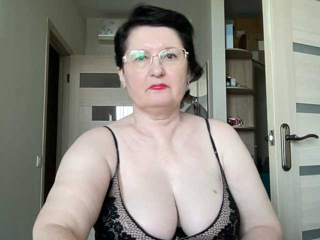 HotMilfPussy live cam preview