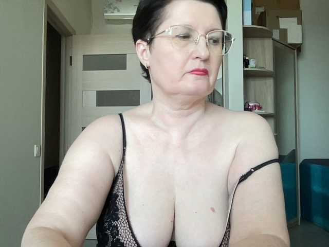HotMilfPussy live webcam show