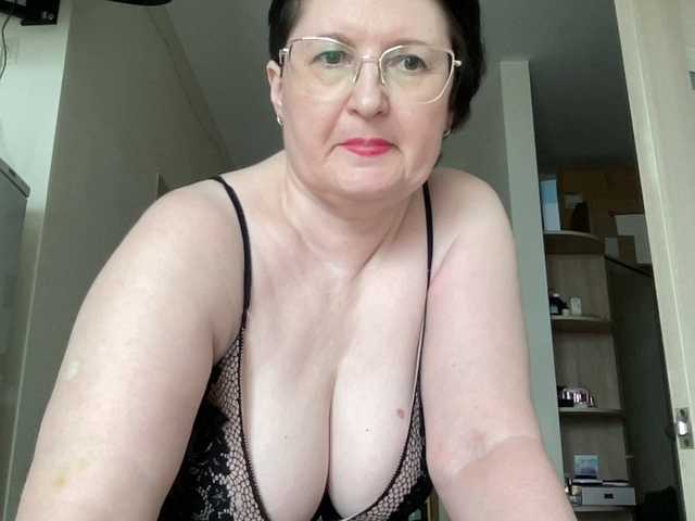 HotMilfPussy live cam preview