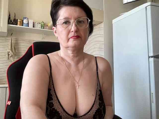 HotMilfPussy webcam