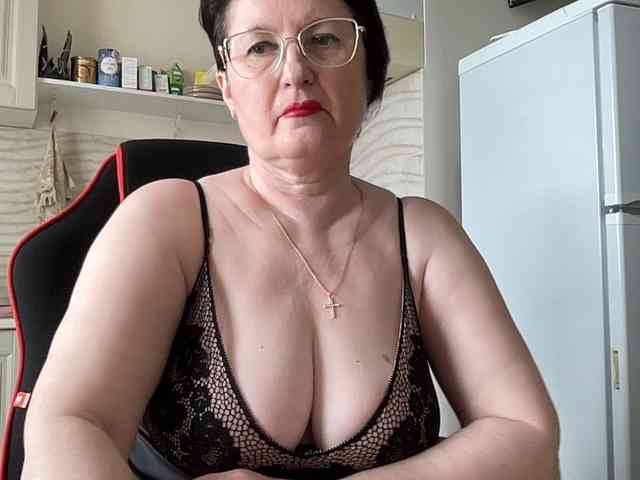 HotMilfPussy webcam