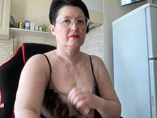 HotMilfPussy webcam