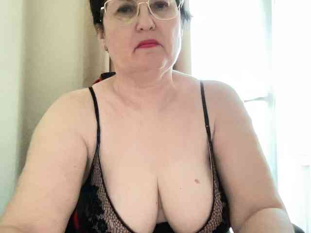 HotMilfPussy webcam