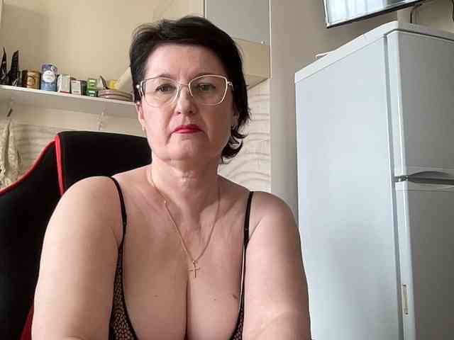 HotMilfPussy webcam