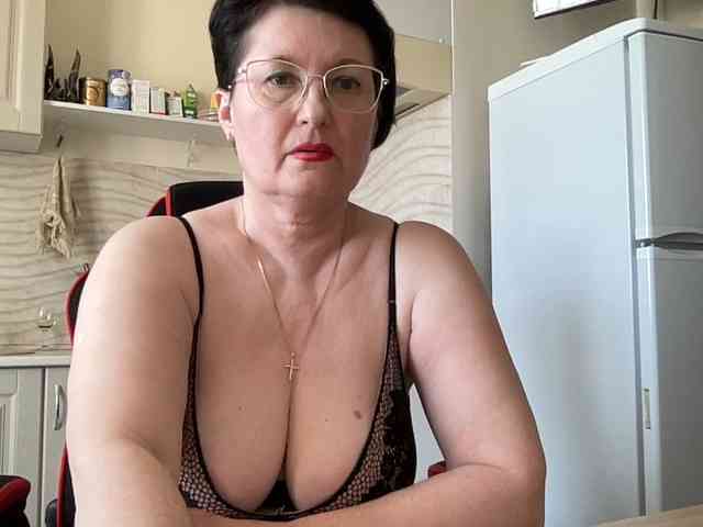 HotMilfPussy webcam