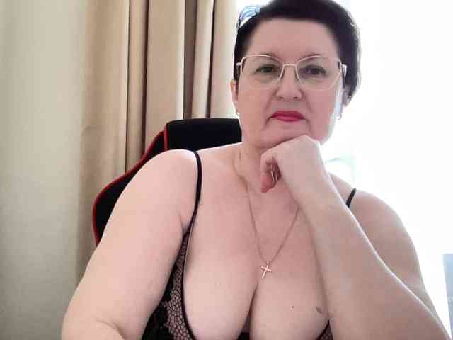HotMilfPussy webcam