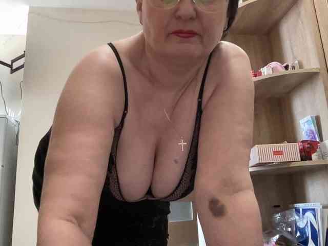 HotMilfPussy webcam