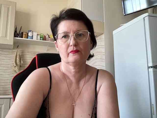 HotMilfPussy webcam