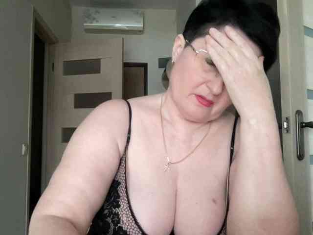 Modèle: HotMilfPussy