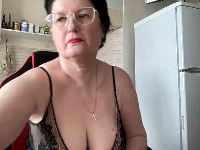HotMilfPussy webcam