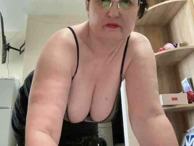 HotMilfPussy webcam