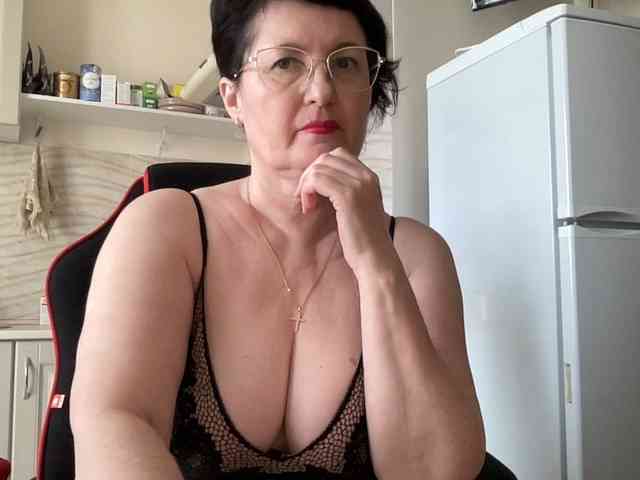 HotMilfPussy webcam