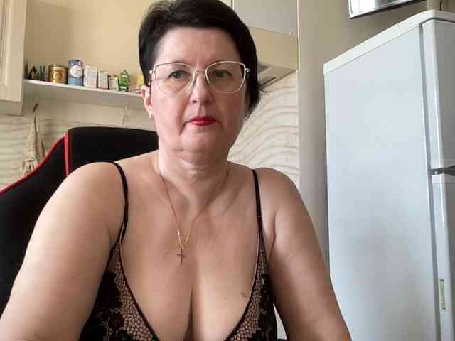 HotMilfPussy webcam