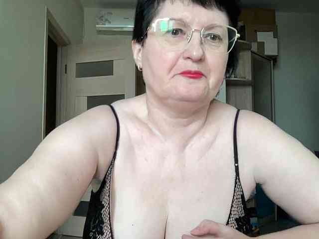 HotMilfPussy webcam