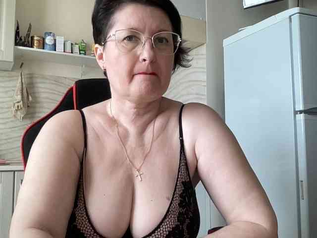 HotMilfPussy webcam
