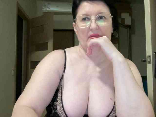 hotmilfpussy's live room
