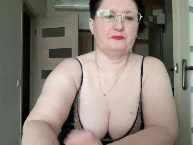 HotMilfPussy webcam