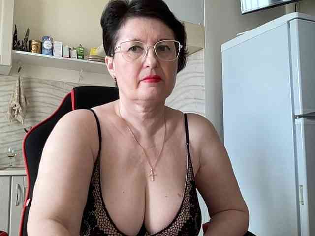 HotMilfPussy webcam