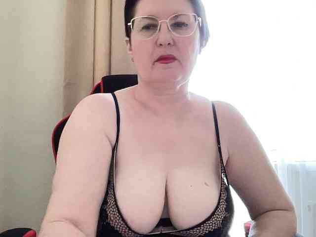 HotMilfPussy webcam