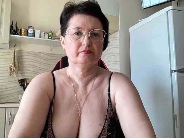 HotMilfPussy webcam