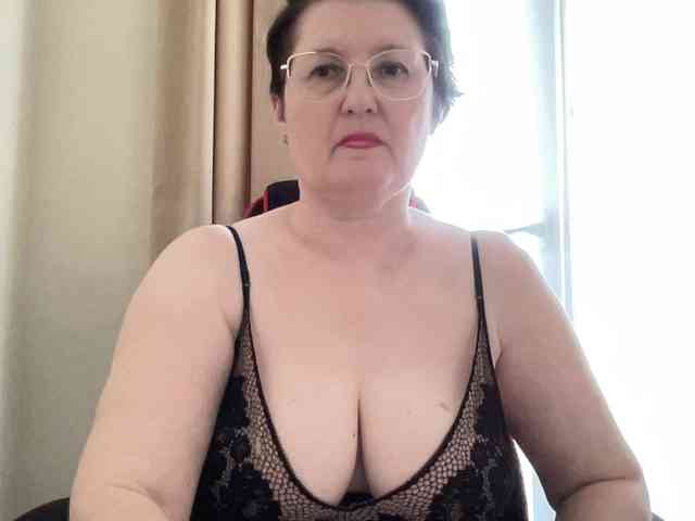 HotMilfPussy webcam