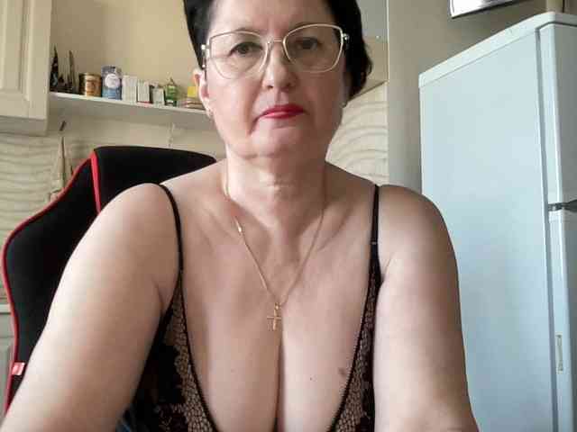 HotMilfPussy webcam