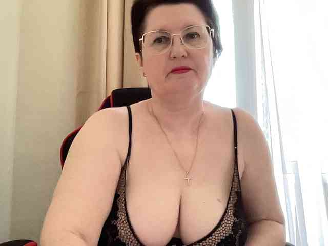 HotMilfPussy webcam