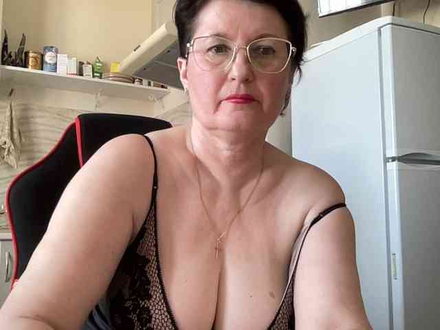 Dieses Model ist jetzt live. HotMilfPussy