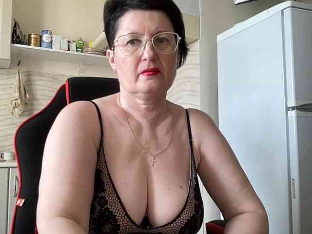 HotMilfPussy webcam