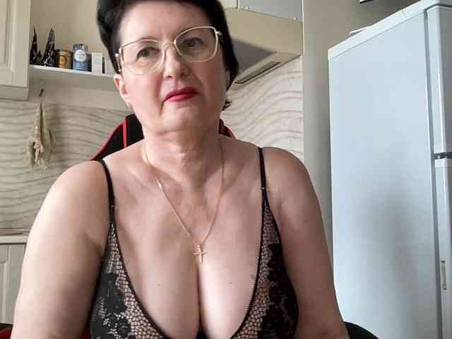 HotMilfPussy webcam