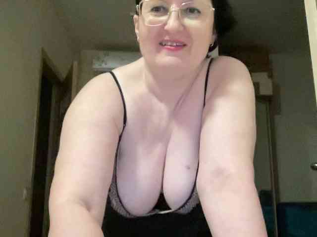 hotmilfpussy's live room