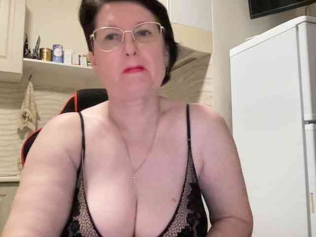 HotMilfPussy webcam