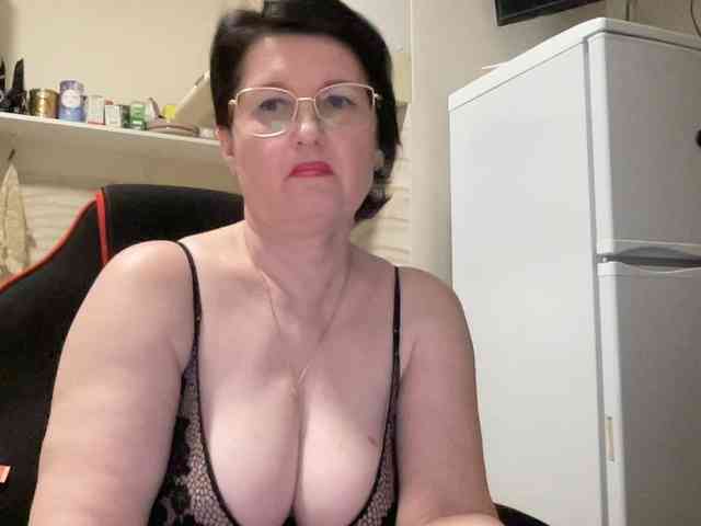 HotMilfPussy webcam