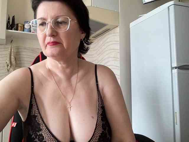 HotMilfPussy webcam