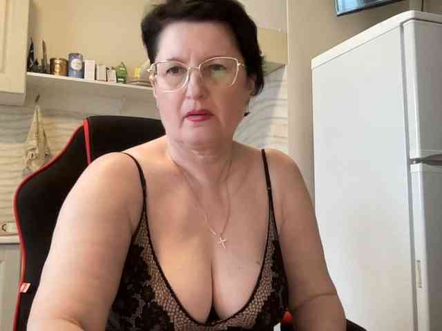HotMilfPussy webcam