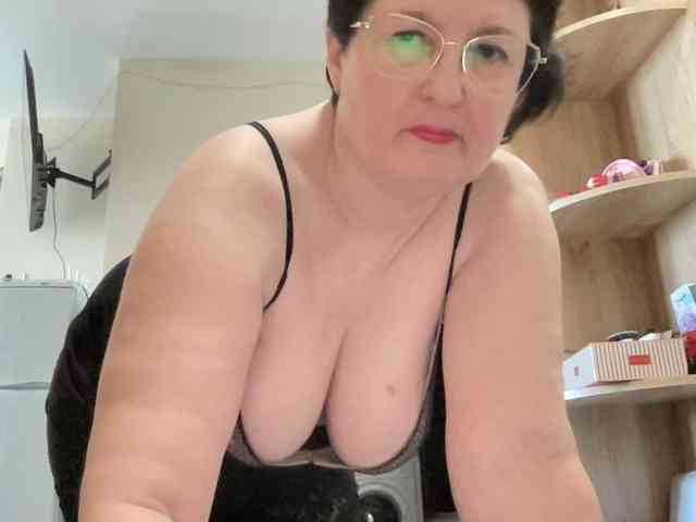 HotMilfPussy webcam