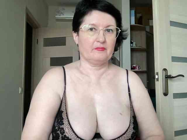 HotMilfPussy webcam