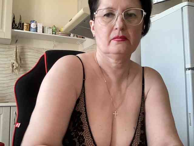 HotMilfPussy webcam