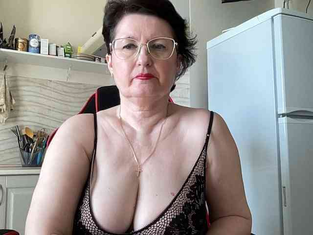 HotMilfPussy webcam