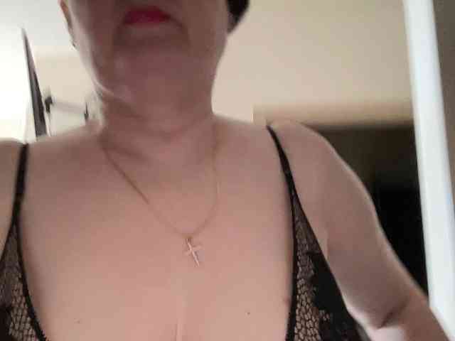 HotMilfPussy Live Webcam on BongaCams