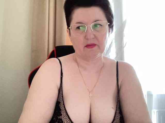 HotMilfPussy webcam