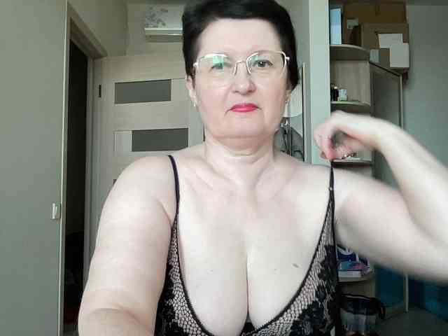 HotMilfPussy webcam
