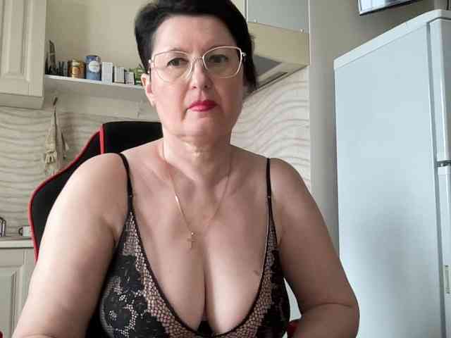 HotMilfPussy webcam