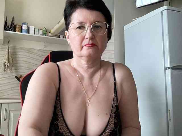 HotMilfPussy webcam