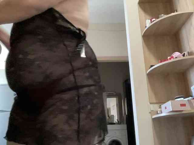 HotMilfPussy webcam