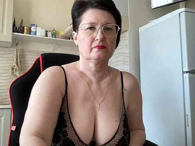 HotMilfPussy webcam