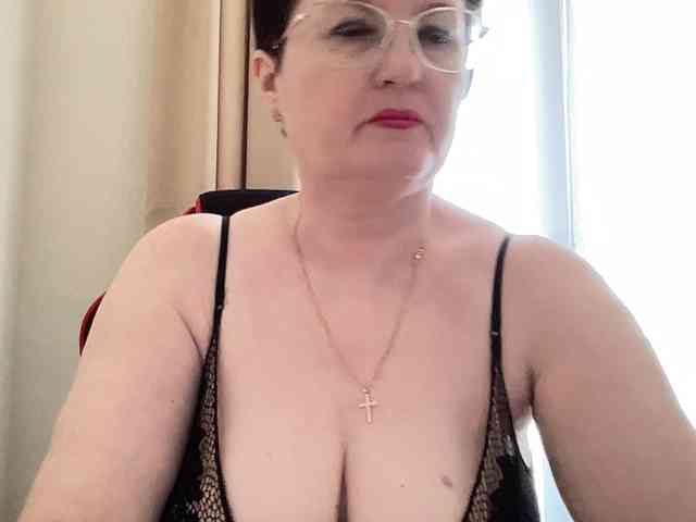 HotMilfPussy webcam