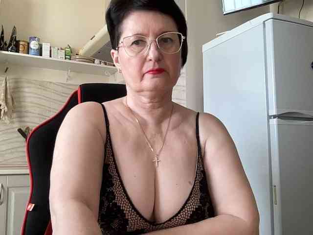 HotMilfPussy webcam